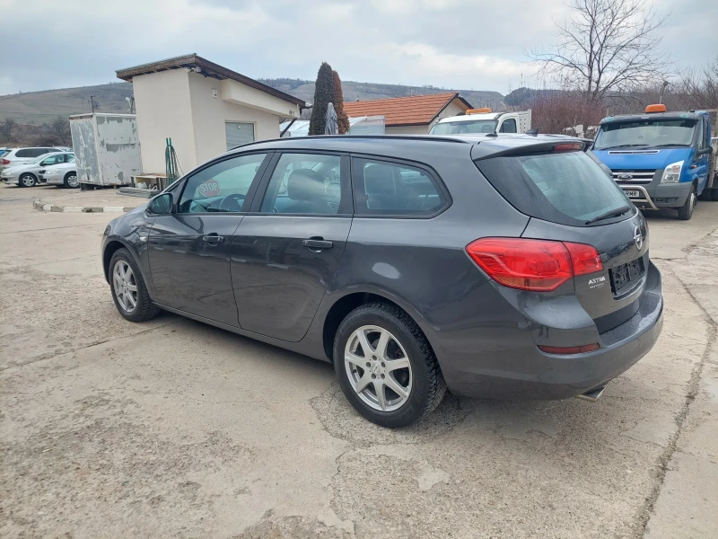 Opel Astra 1.4 I turbo, снимка 14 - Автомобили и джипове - 49276057