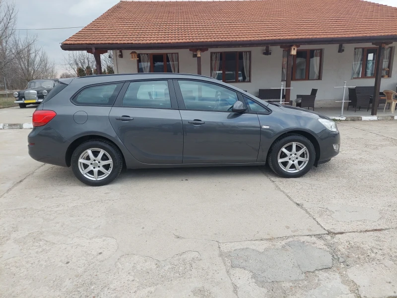 Opel Astra 1.4 I turbo, снимка 15 - Автомобили и джипове - 49276057