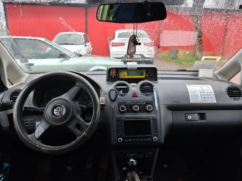 VW Caddy, снимка 5 - Автомобили и джипове - 52476273