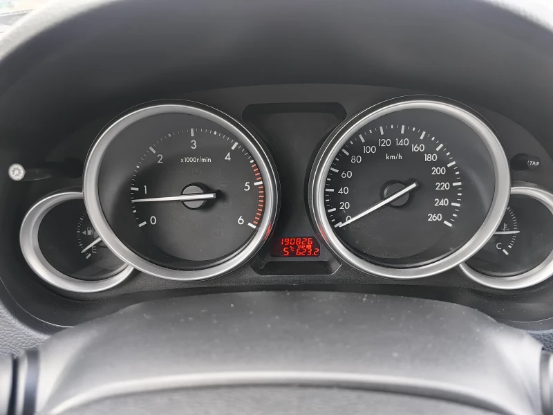 Mazda 6 2.2 дизел 185 кс, Хечбек, Регистрирана , снимка 11 - Автомобили и джипове - 52796805