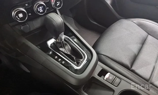 Renault Arkana 1.6 GTe Evolution * Keyless * Подгрев * LED * , снимка 9 - Автомобили и джипове - 56066522