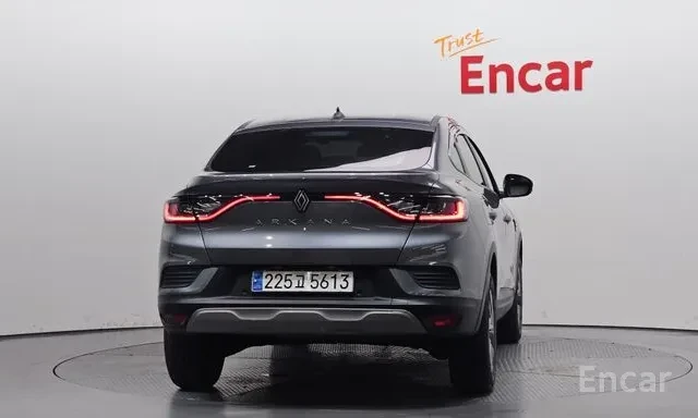 Renault Arkana 1.6 GTe Evolution * Keyless * Подгрев * LED * , снимка 4 - Автомобили и джипове - 56066522