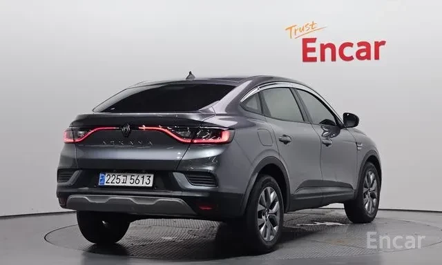 Renault Arkana 1.6 GTe Evolution * Keyless * Подгрев * LED * , снимка 3 - Автомобили и джипове - 56066522