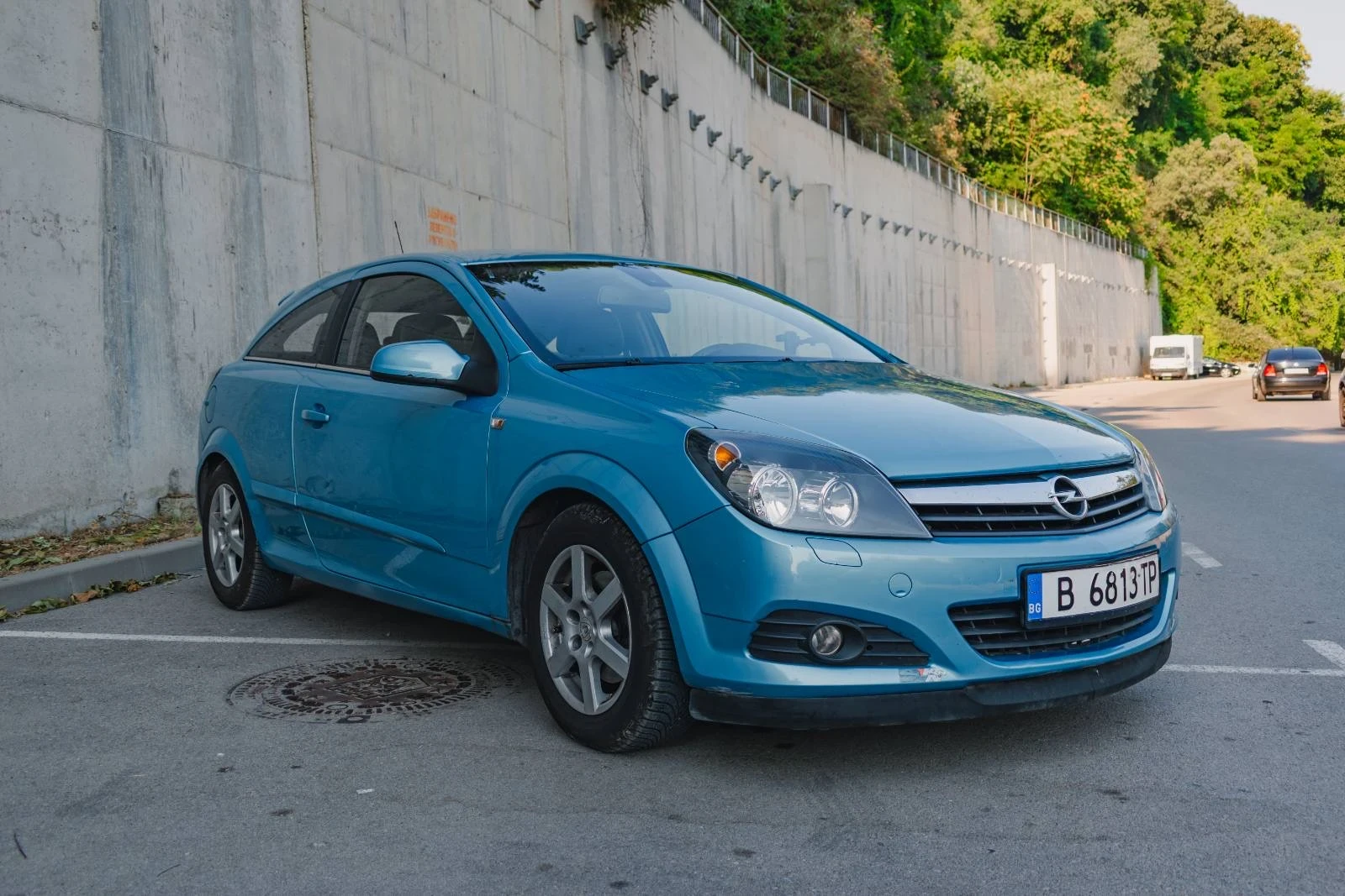 Opel Astra H GTC - изображение 3