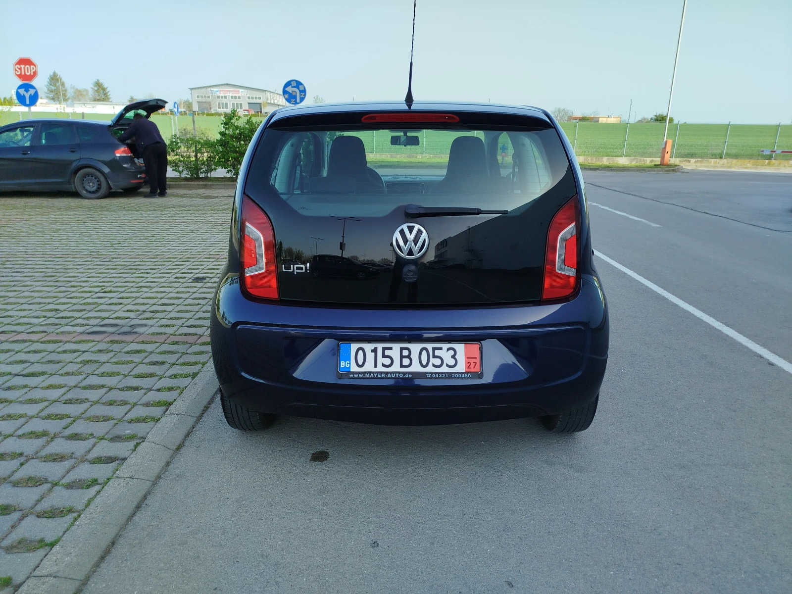 VW Up 1.0-LED-KLIMA - изображение 5