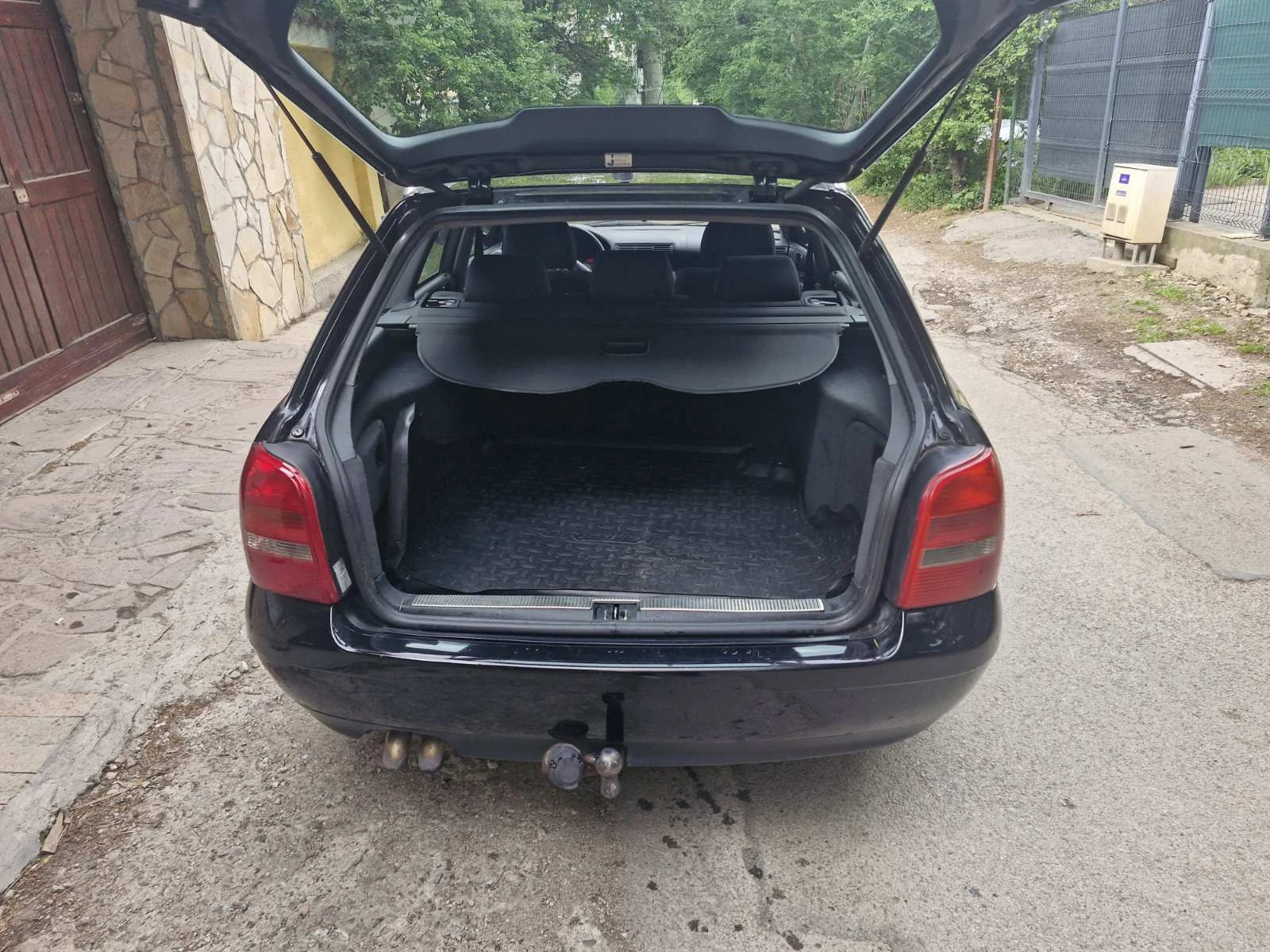 Audi A4 V-6 - изображение 8