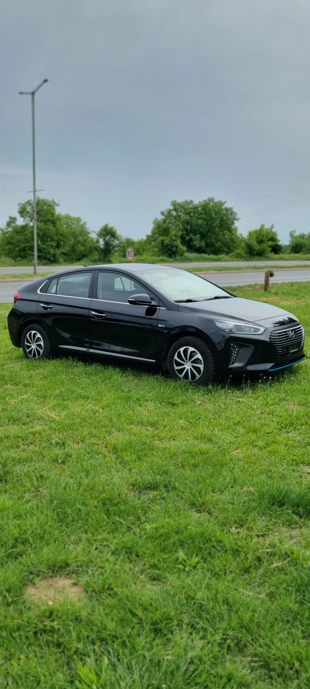 Hyundai Ioniq 1.6i Hybrid  - изображение 5