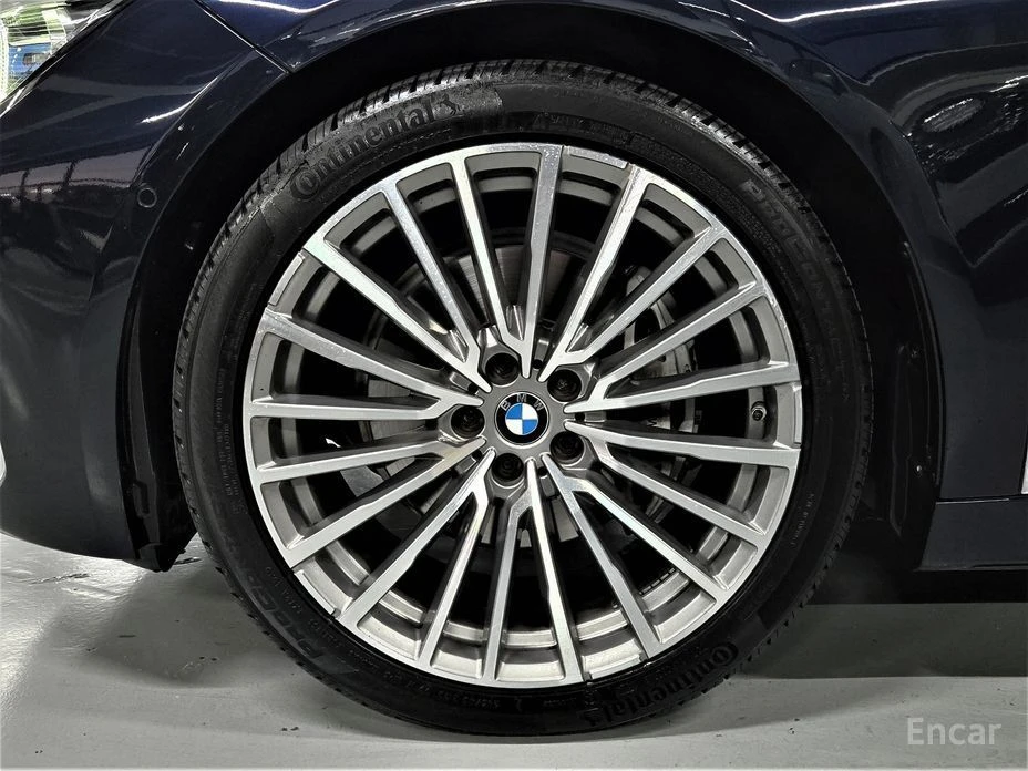 BMW 740  - изображение 5