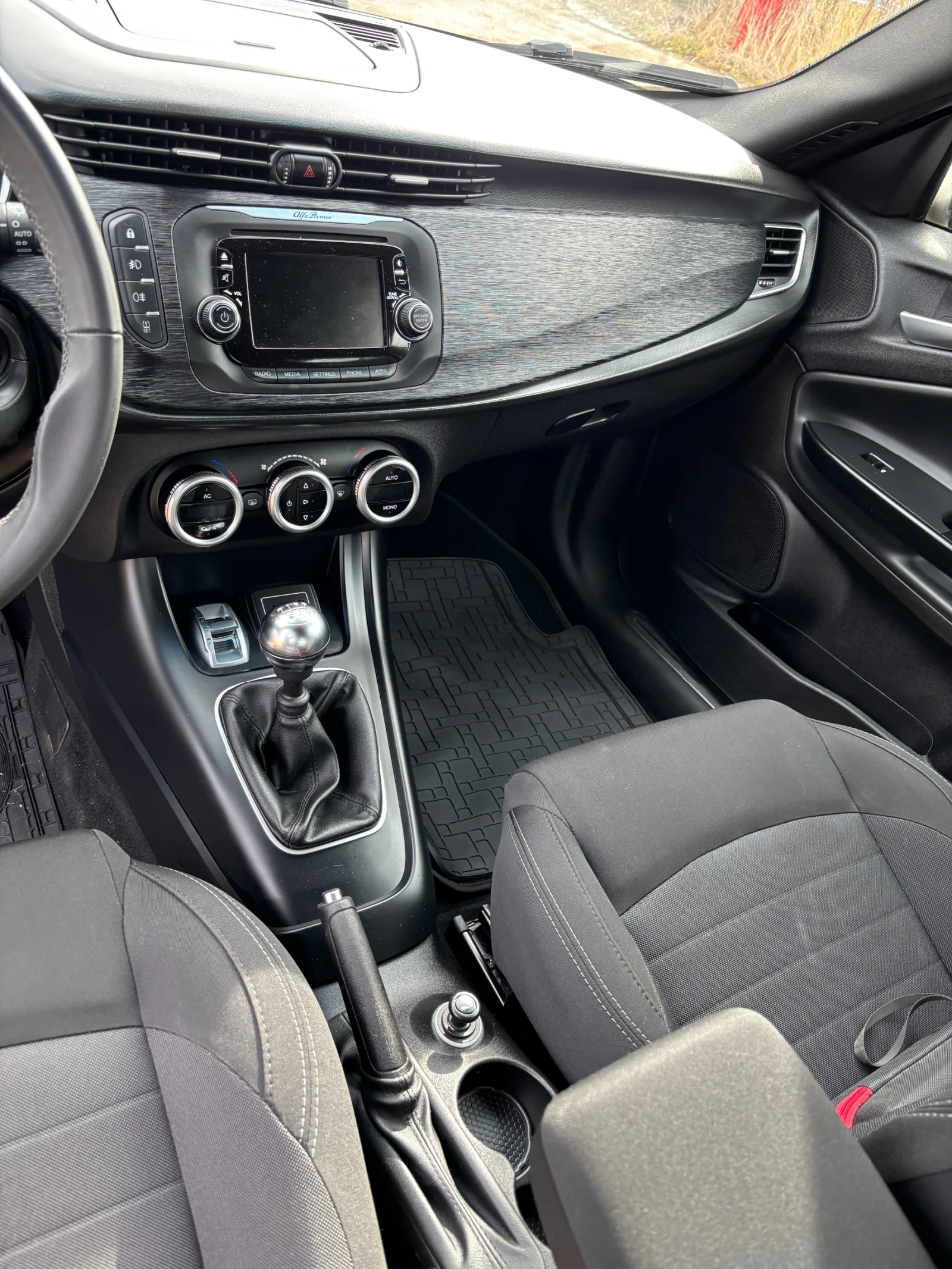 Alfa Romeo Giulietta  - изображение 6