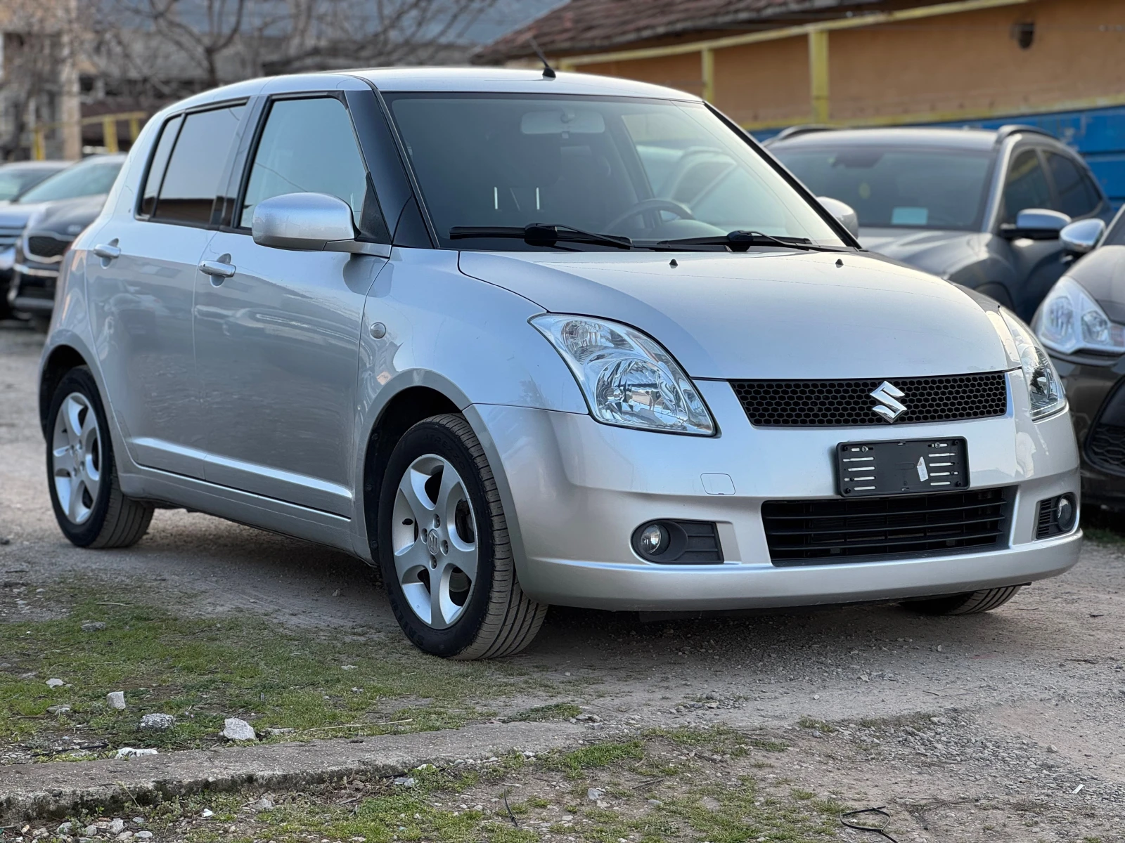 Suzuki Swift 1.3i * AUTOMATIC