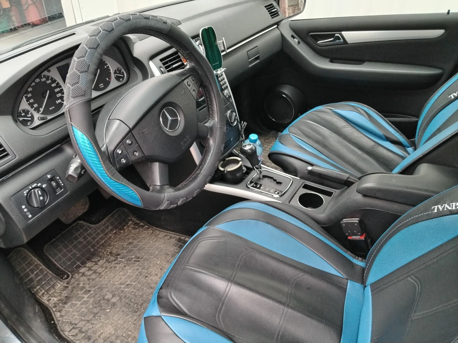 Mercedes-Benz B 180 Комби, снимка 2 - Автомобили и джипове - 54036495