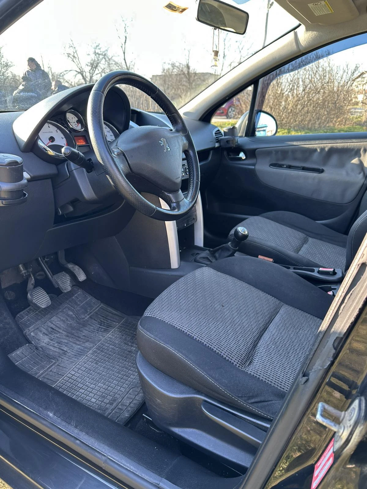 Peugeot 207 SW 1.4 VTI, снимка 6 - Автомобили и джипове - 54064146