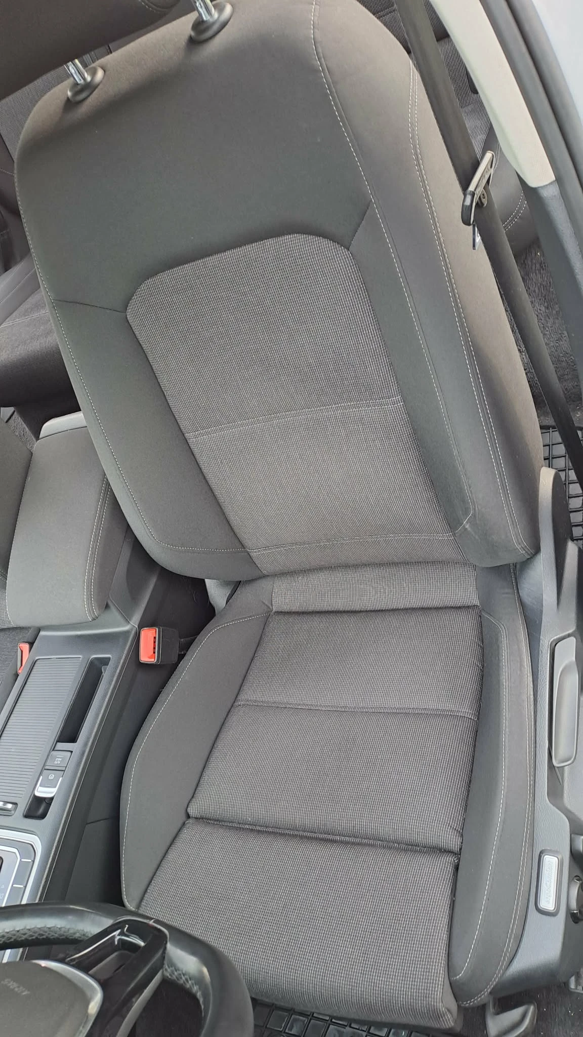 VW Passat B8 1.6 TDI , снимка 10 - Автомобили и джипове - 54160391