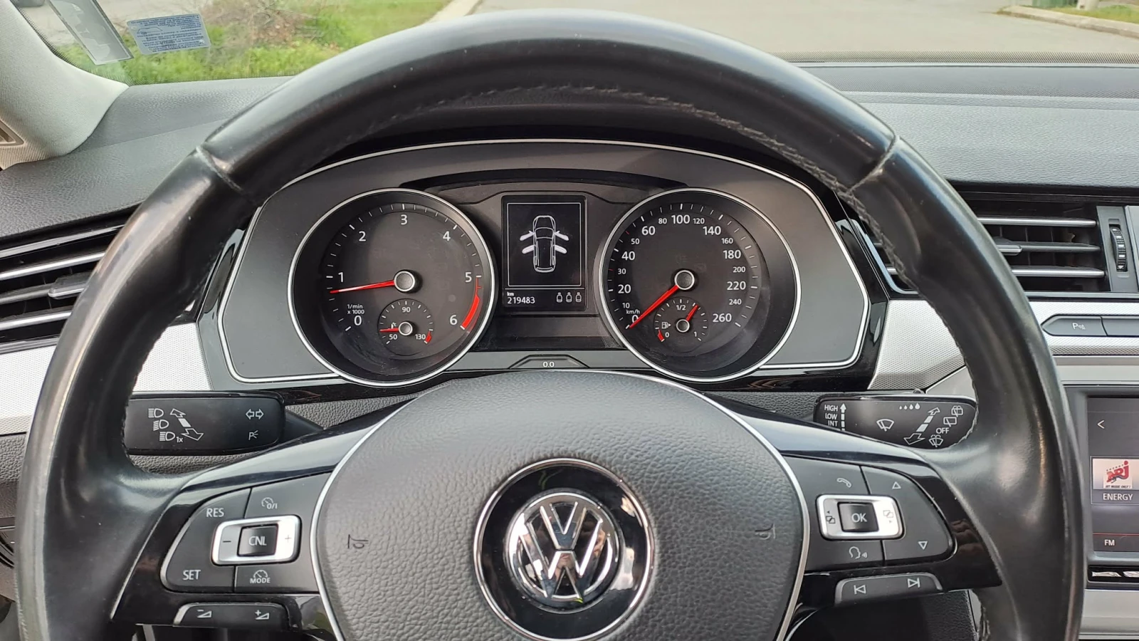 VW Passat B8 1.6 TDI , снимка 12 - Автомобили и джипове - 54160391