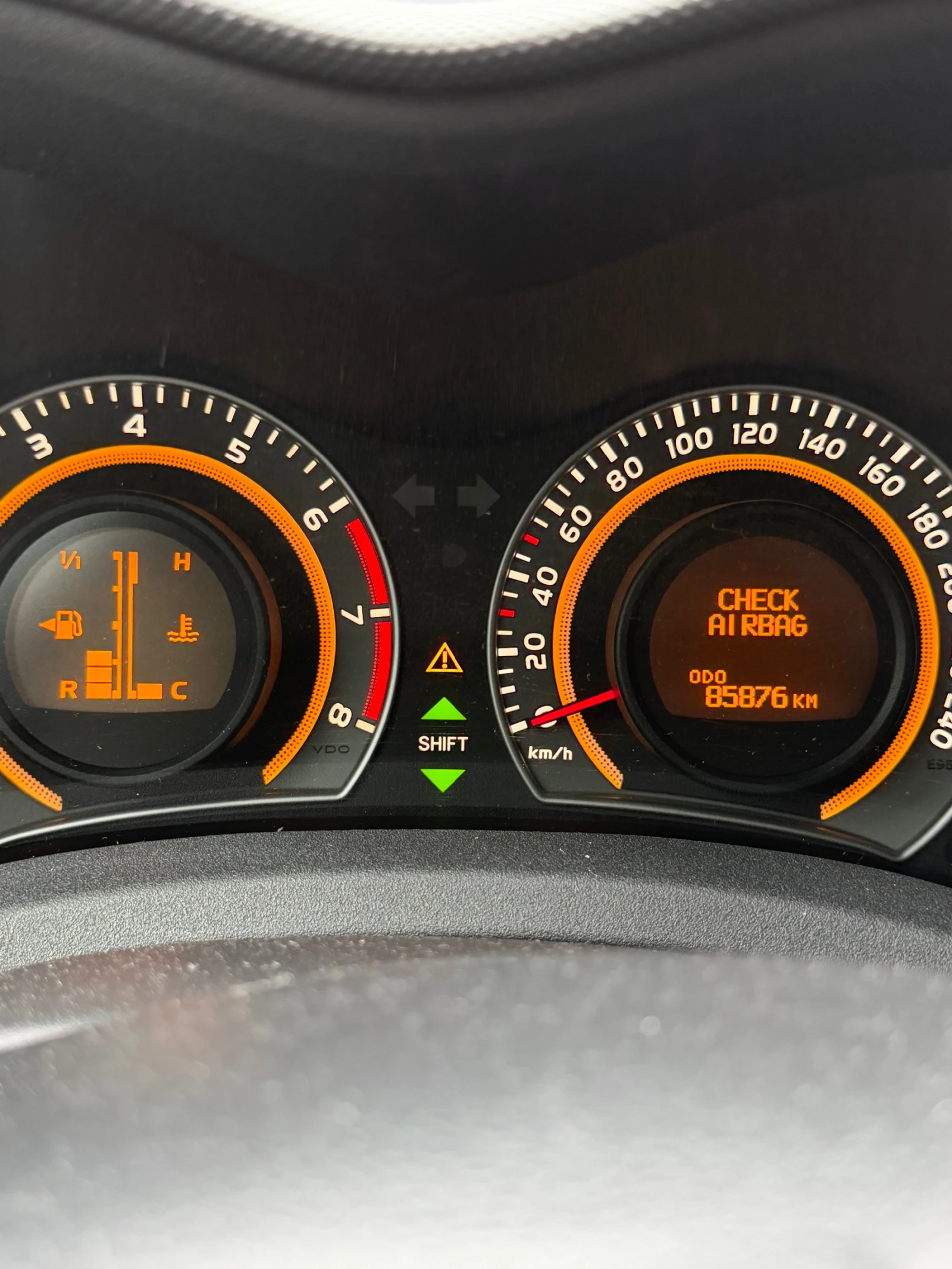 Toyota Auris, снимка 8 - Автомобили и джипове - 54185938