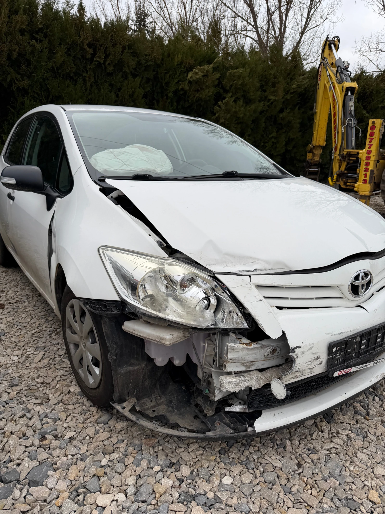 Toyota Auris, снимка 2 - Автомобили и джипове - 54185938