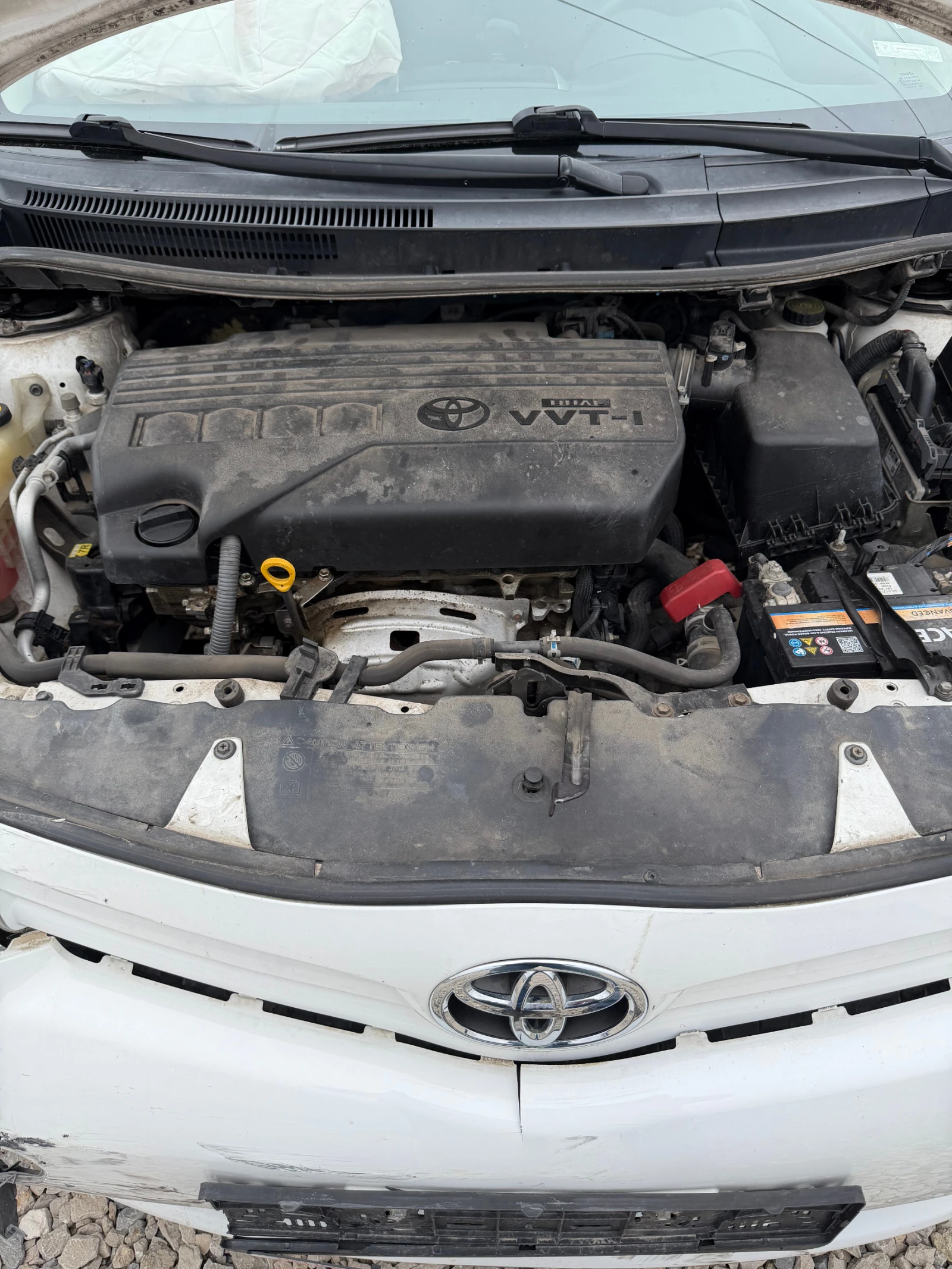 Toyota Auris, снимка 7 - Автомобили и джипове - 54185938