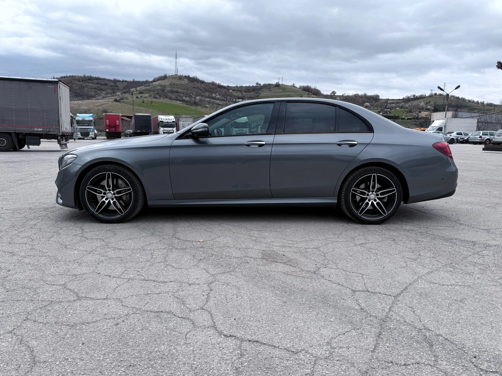 Mercedes-Benz E 350, снимка 4 - Автомобили и джипове - 54317312