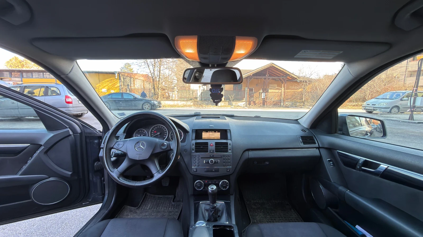 Mercedes-Benz C 200, снимка 4 - Автомобили и джипове - 54267605