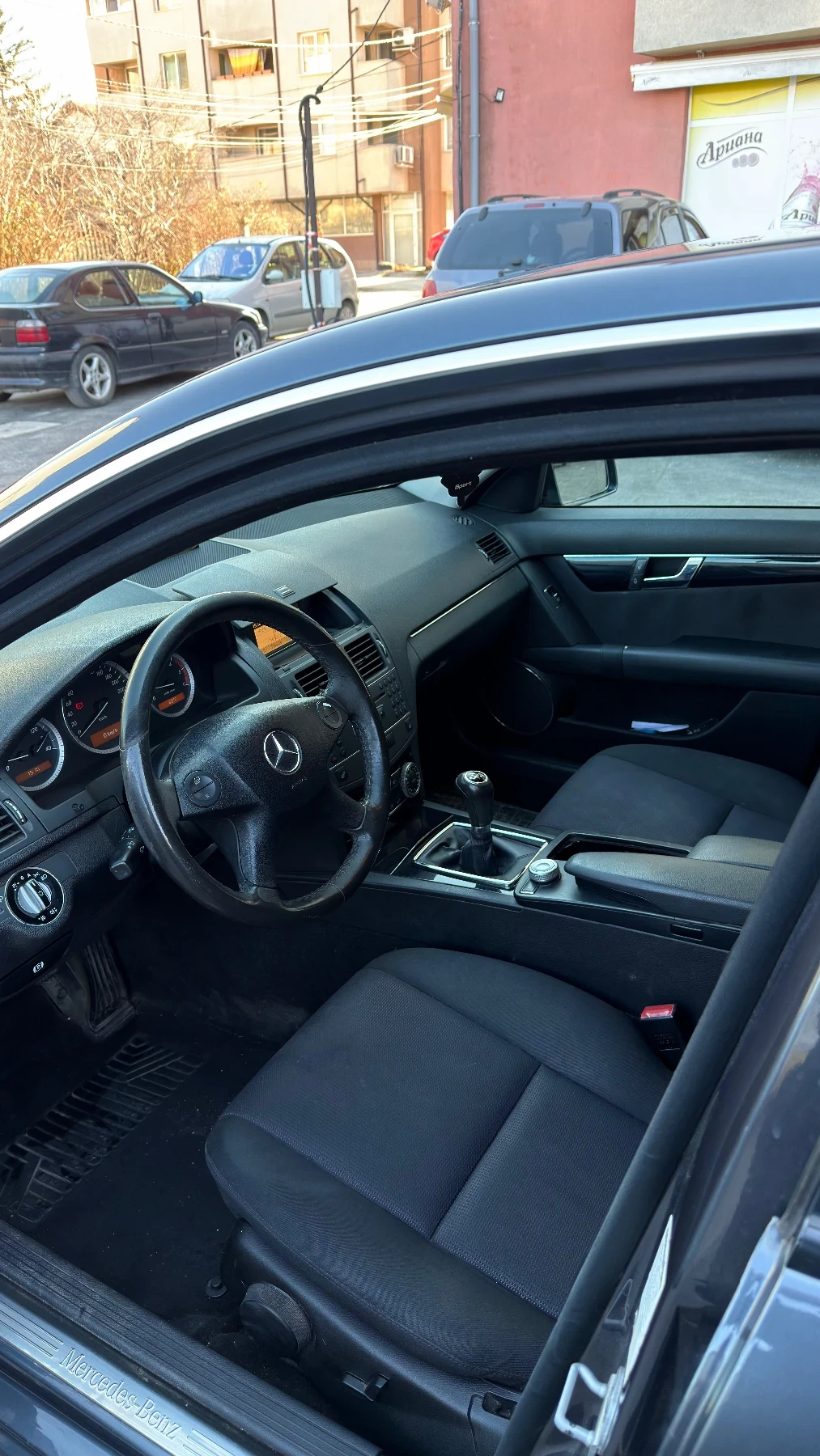 Mercedes-Benz C 200, снимка 5 - Автомобили и джипове - 54267605