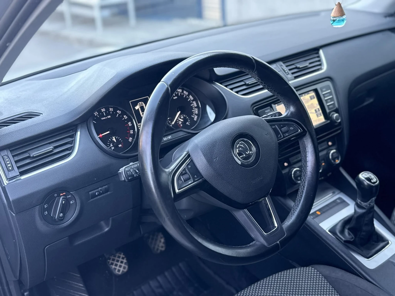 Skoda Octavia 4x4, снимка 12 - Автомобили и джипове - 54286028