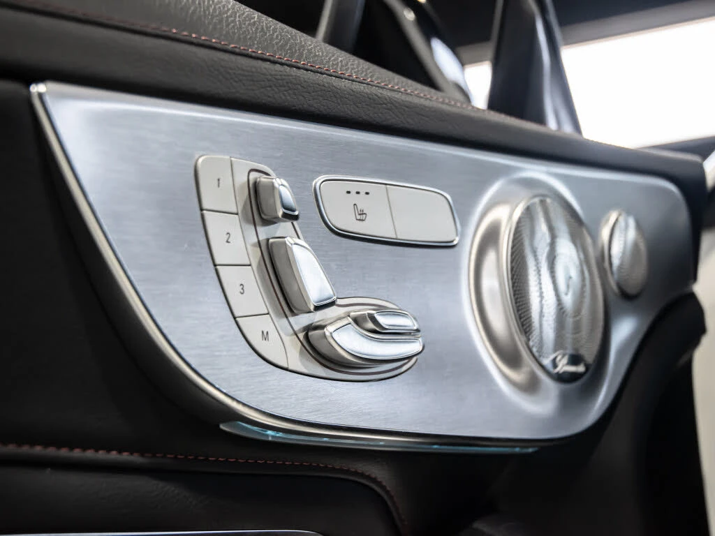 Mercedes-Benz C 43 AMG 4MATIC* COUPE* BURMESTER* ПАНО* 360* КАМЕРИ* , снимка 11 - Автомобили и джипове - 54297075