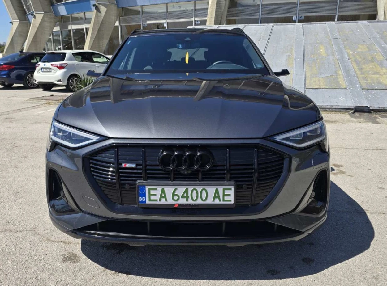 Audi E-Tron 55 black optic, снимка 2 - Автомобили и джипове - 54325058