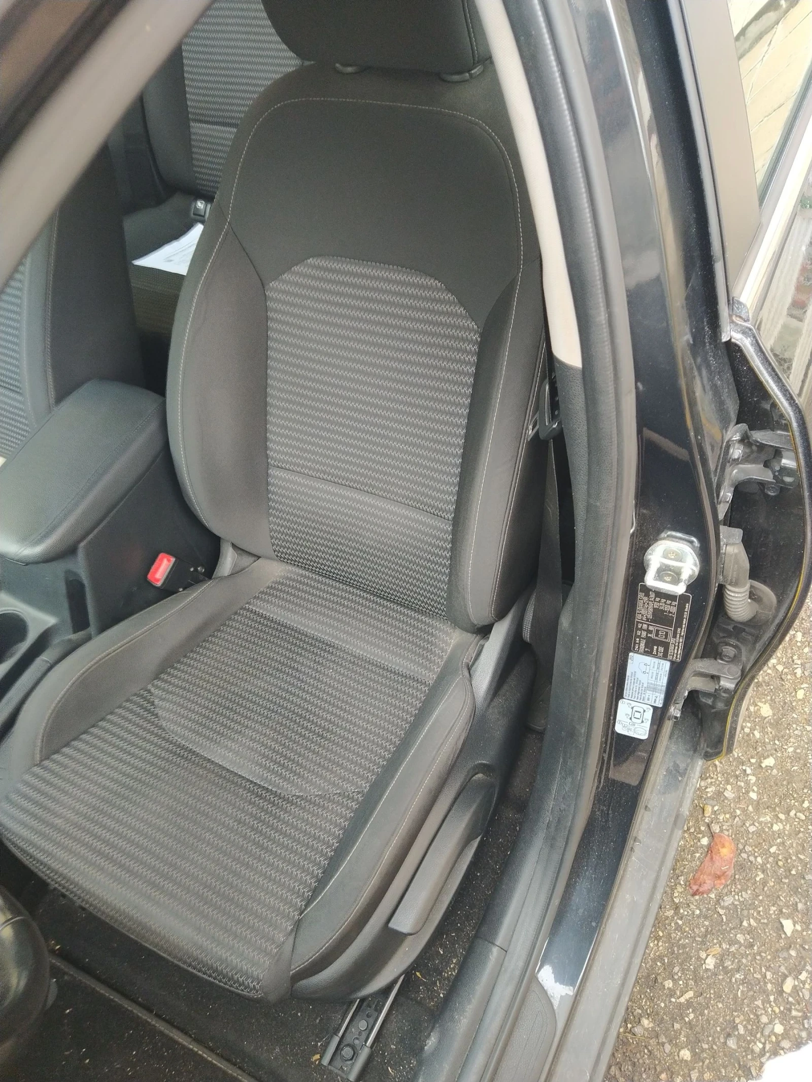 Kia Ceed Mild hibrid, снимка 9 - Автомобили и джипове - 54332054