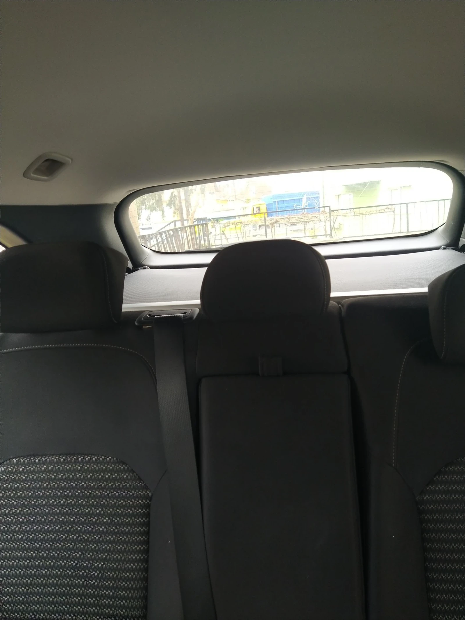 Kia Ceed Mild hibrid, снимка 10 - Автомобили и джипове - 54332054