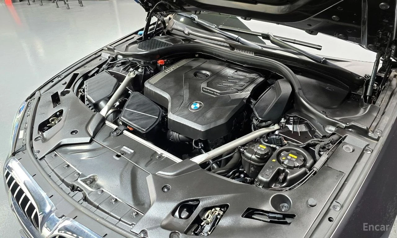 BMW 530 M* SPORT* XDRIVE* HARMON* KARDON* ОБДУХВАНЕ* 360КА, снимка 17 - Автомобили и джипове - 54415796