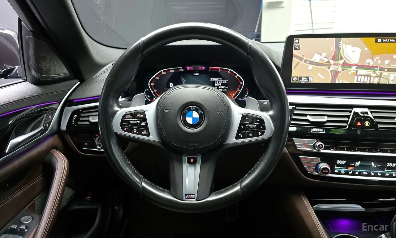 BMW 530 M* SPORT* XDRIVE* HARMON* KARDON* ОБДУХВАНЕ* 360КА, снимка 7 - Автомобили и джипове - 54415796