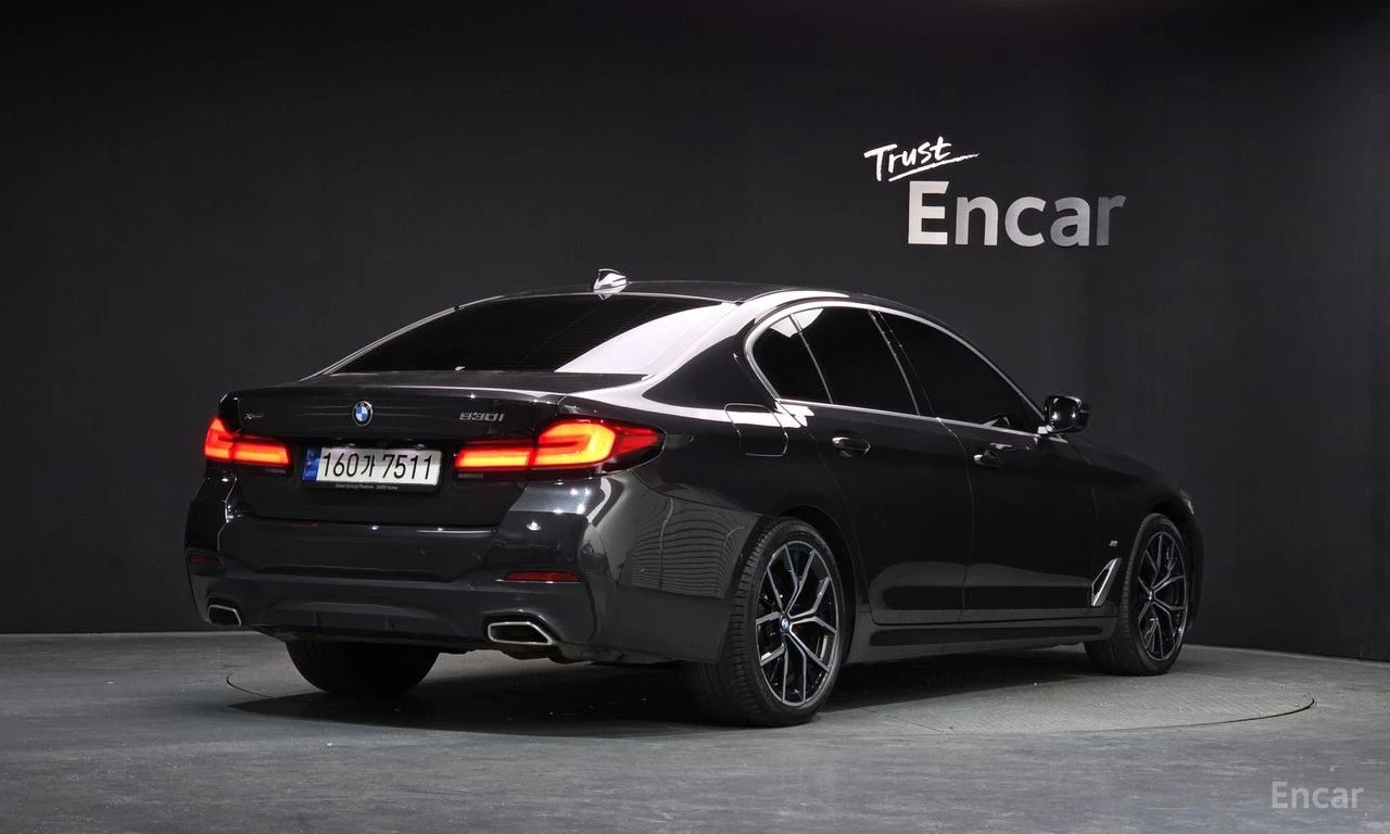 BMW 530 M* SPORT* XDRIVE* HARMON* KARDON* ОБДУХВАНЕ* 360КА, снимка 2 - Автомобили и джипове - 54415796