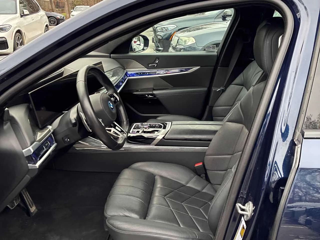 BMW 750 * 750e xDrive * ПРЕДСТАВИТЕЛСТВО * ДИСТРОНИК * 360, снимка 13 - Автомобили и джипове - 54434292