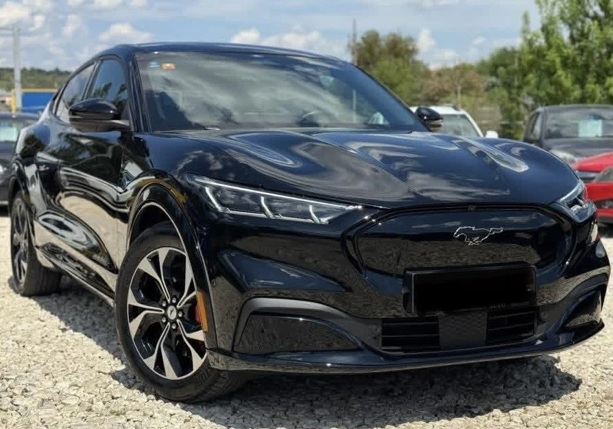 Ford Mustang Mach-E 4x4 Premium