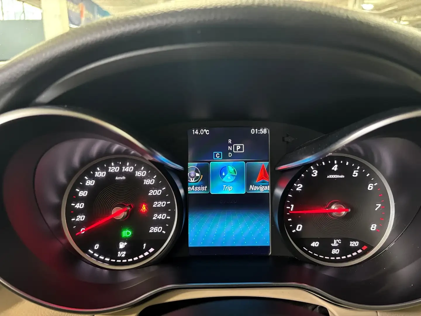 Mercedes-Benz C 300 4MATIC * AMGPKG * CARFAX * АВТО КРЕДИТ * , снимка 12 - Автомобили и джипове - 54744842