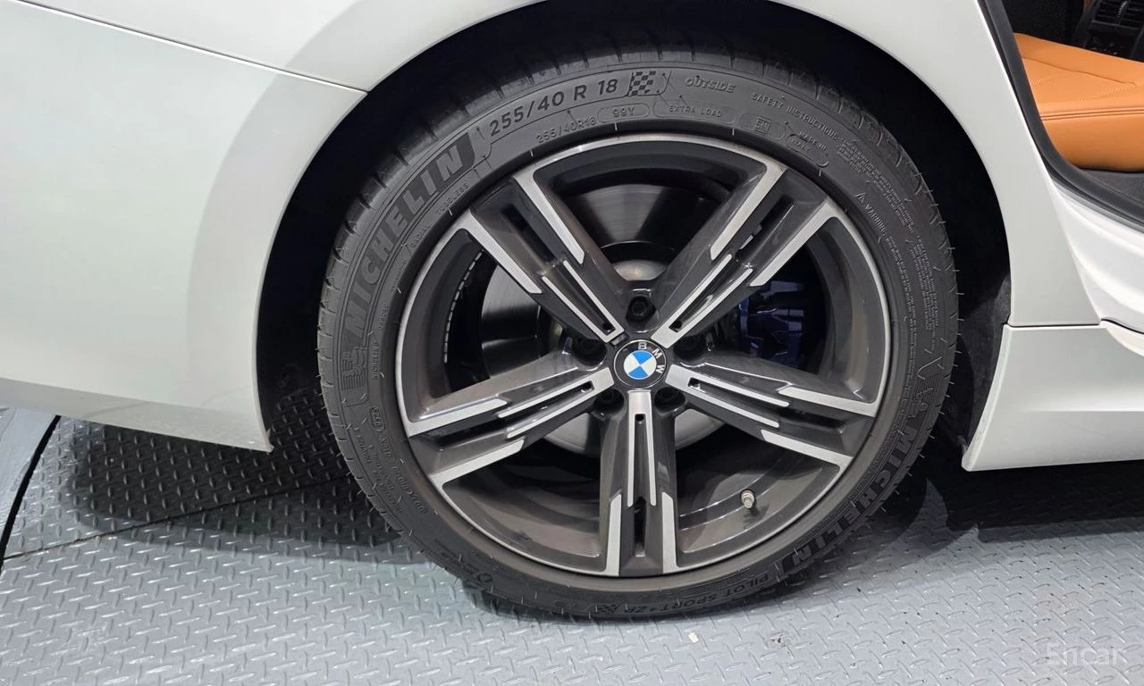 BMW 320 i* M* SPORT* ПОДГРЕВ* НАВИГАЦИЯ* 2 КЛЮЧА, снимка 12 - Автомобили и джипове - 54779170