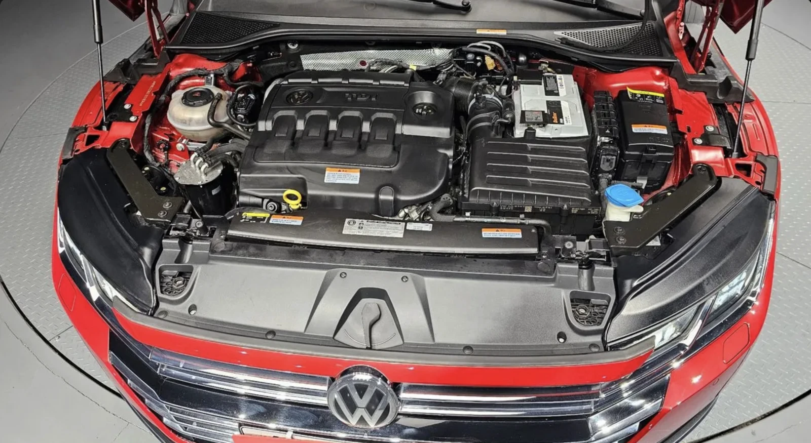 VW Arteon АВТОКРЕДИТ* ОБДУХВАНЕ* КОЖЕН САЛОН* ПАНОРАМА, снимка 4 - Автомобили и джипове - 54854004
