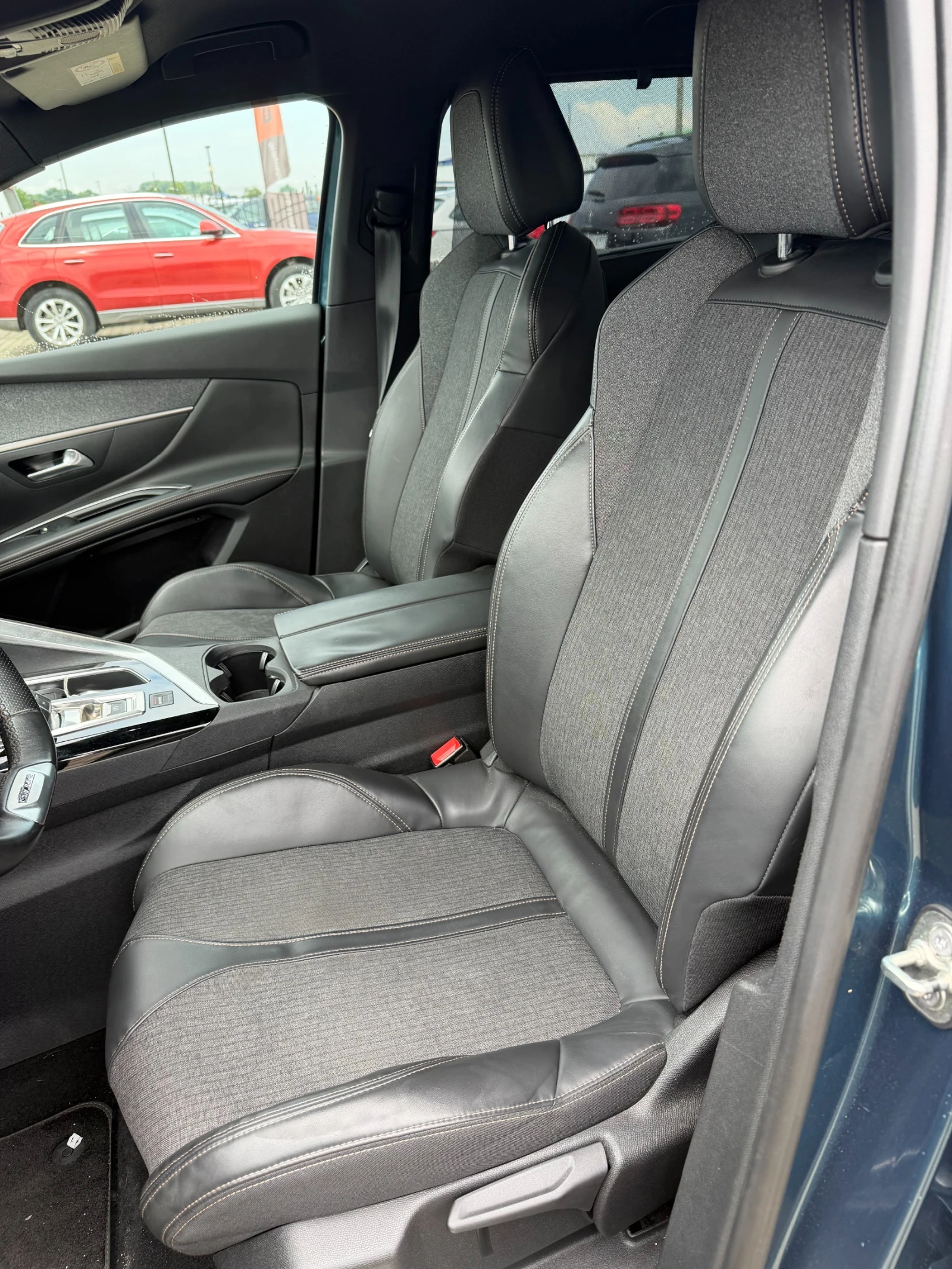 Peugeot 5008 GT LINE 1.6HDI AVTOMAT/NAVI/KOJA/KAMERA 6+ 1 EURO , снимка 12 - Автомобили и джипове - 55030696
