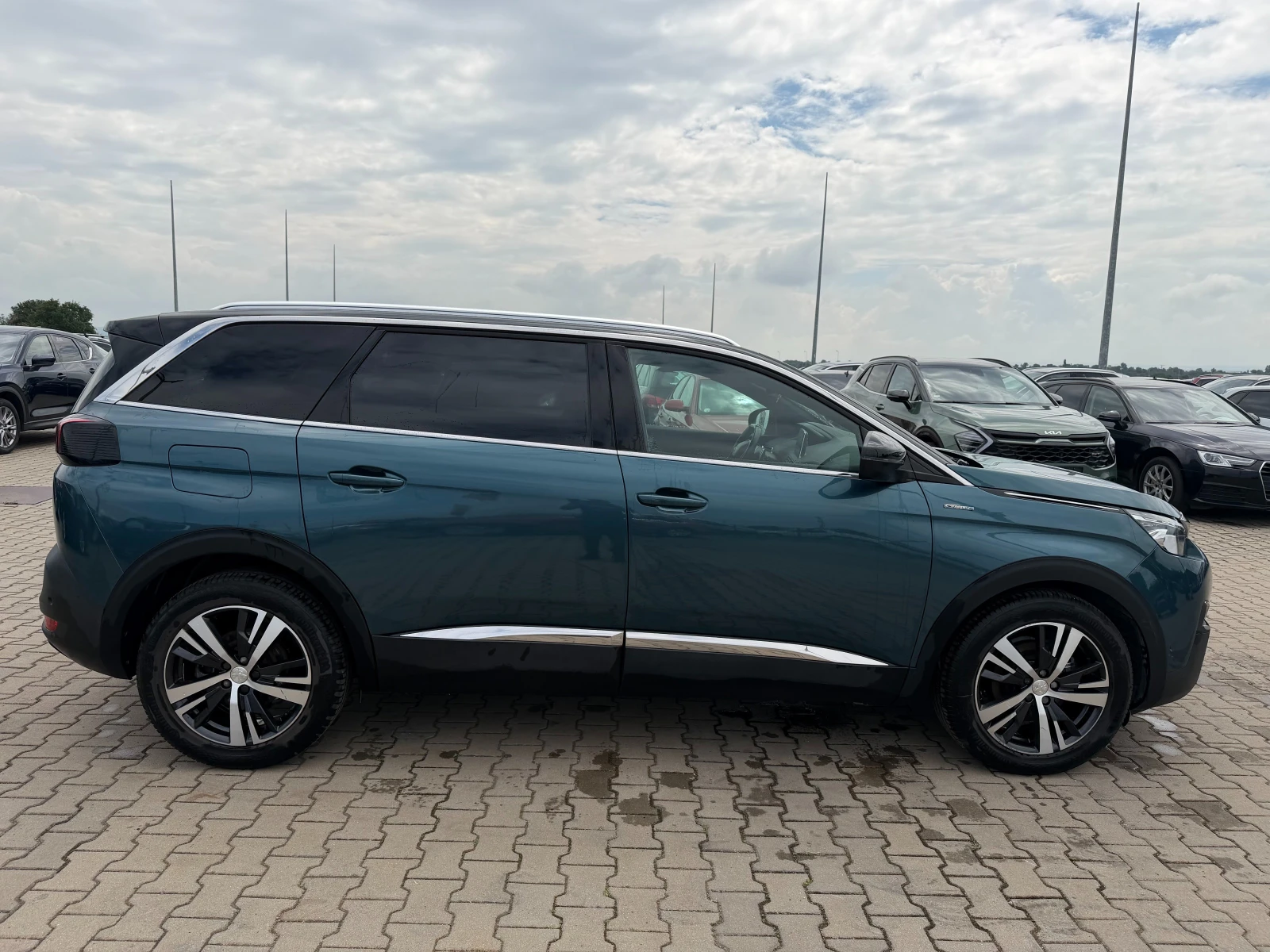 Peugeot 5008 GT LINE 1.6HDI AVTOMAT/NAVI/KOJA/KAMERA 6+ 1 EURO , снимка 5 - Автомобили и джипове - 55030696