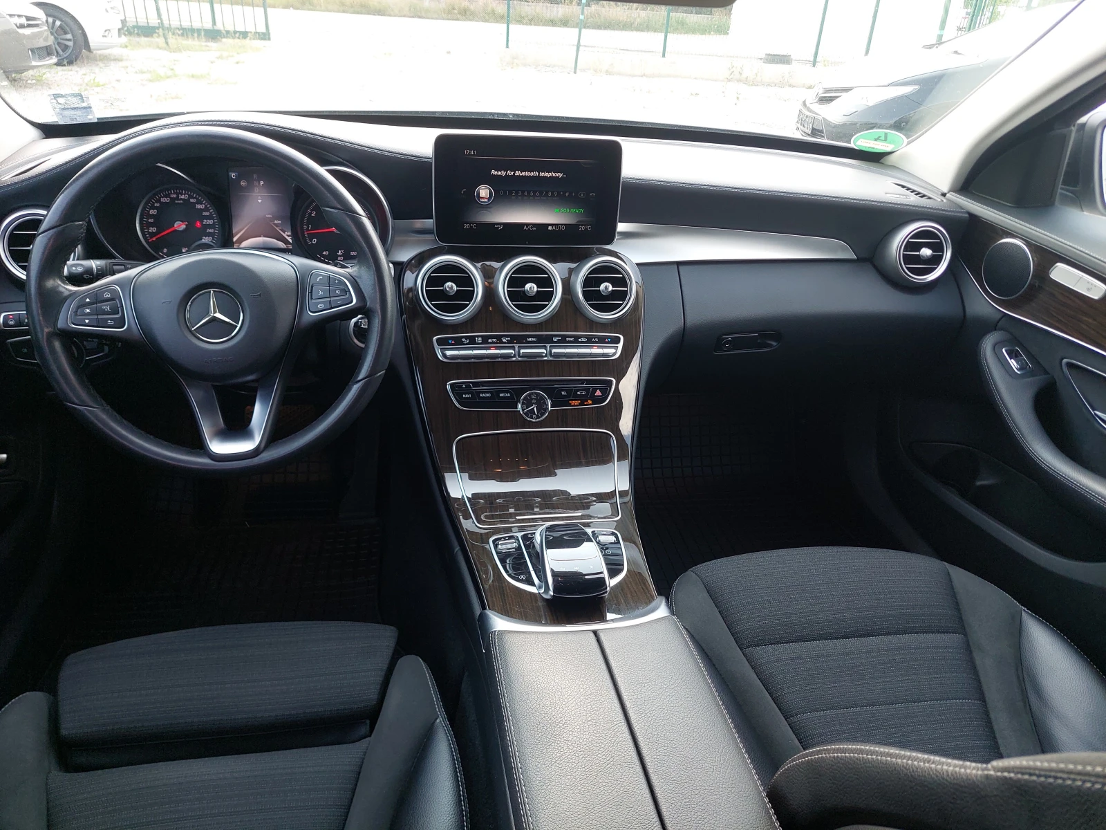 Mercedes-Benz C 200, снимка 17 - Автомобили и джипове - 55347382