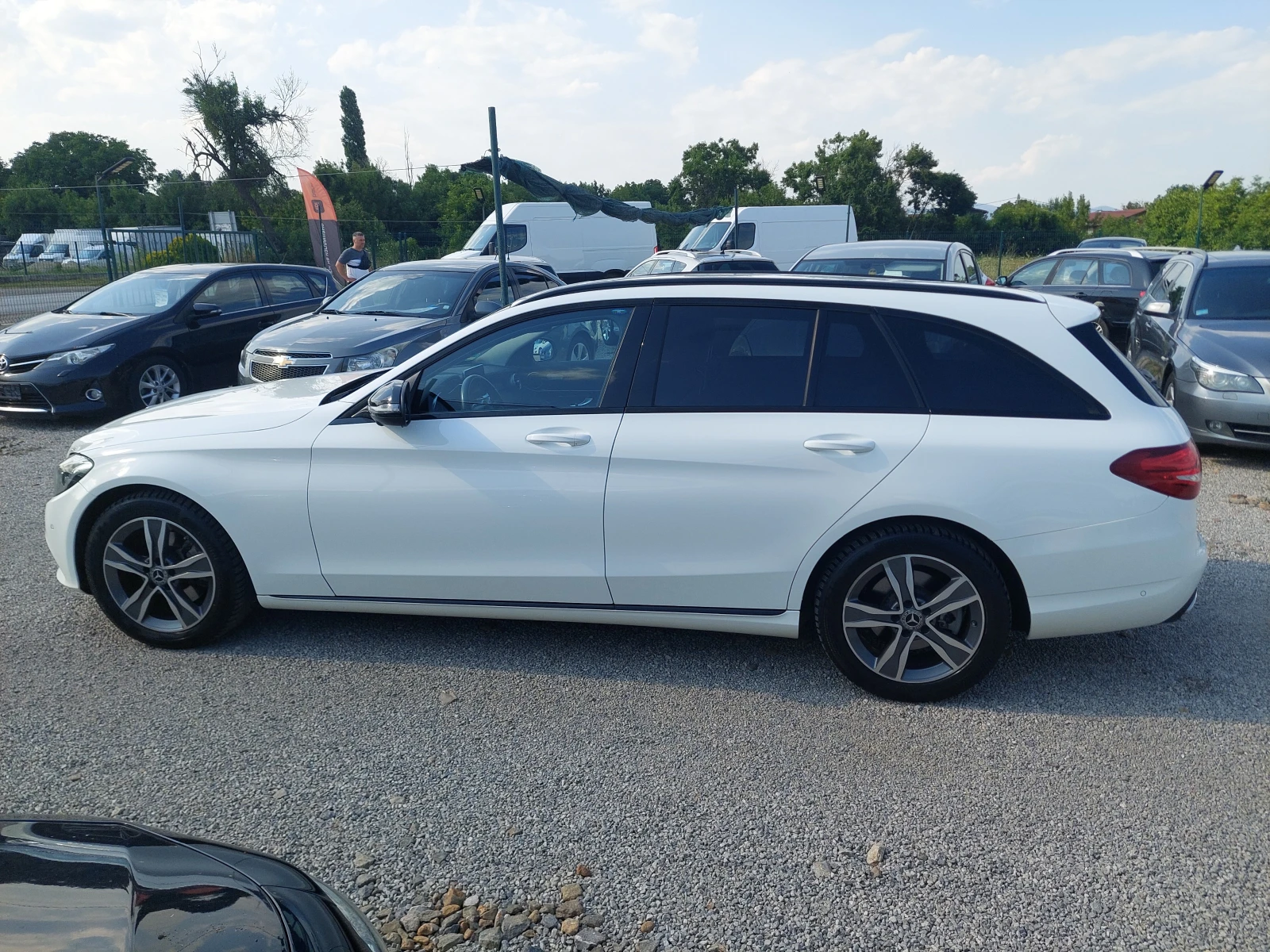 Mercedes-Benz C 200, снимка 8 - Автомобили и джипове - 55347382
