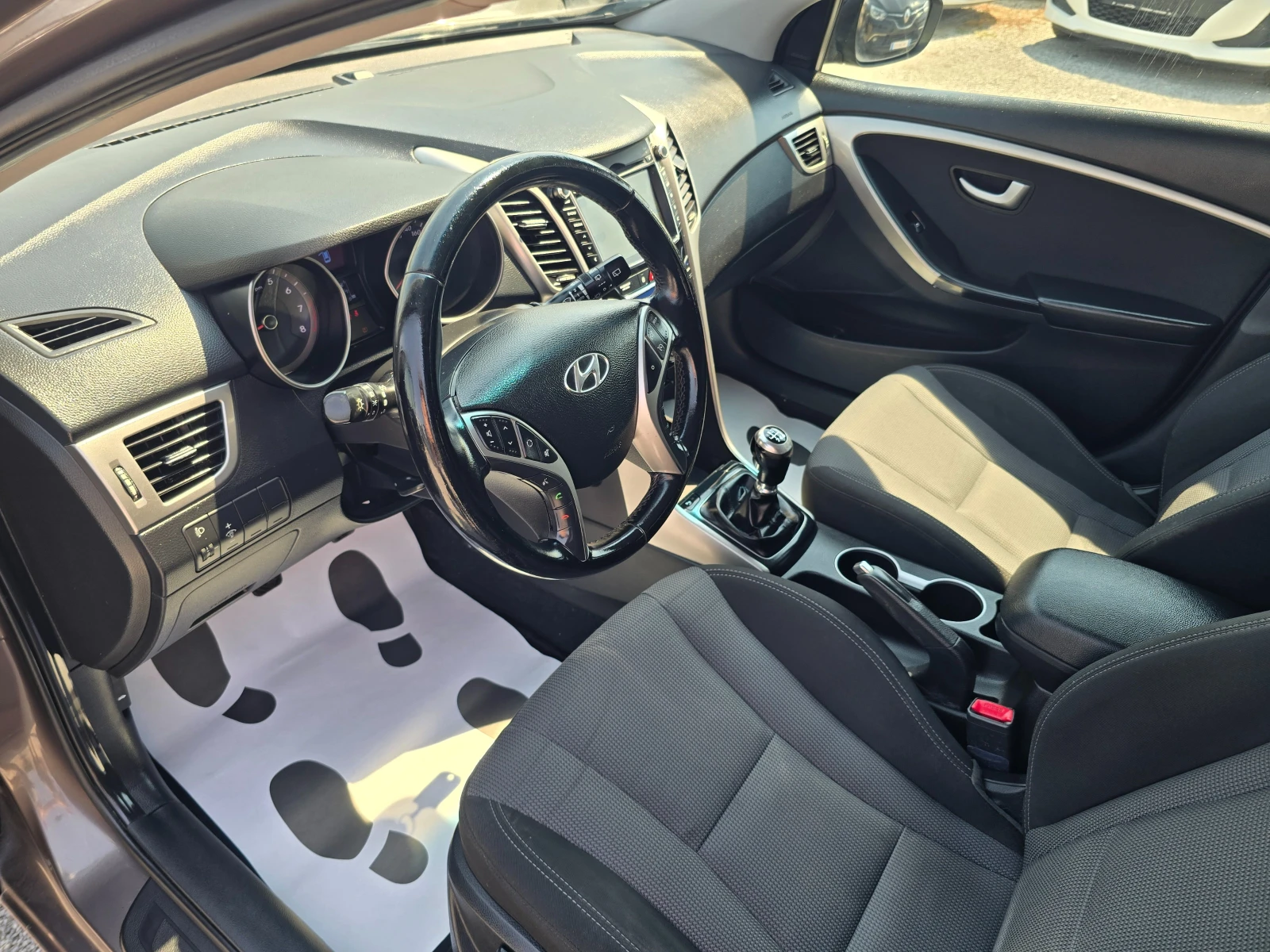 Hyundai I30 1.4I-100K.C-NAVI-CAMERA--EURO6, снимка 9 - Автомобили и джипове - 55703735