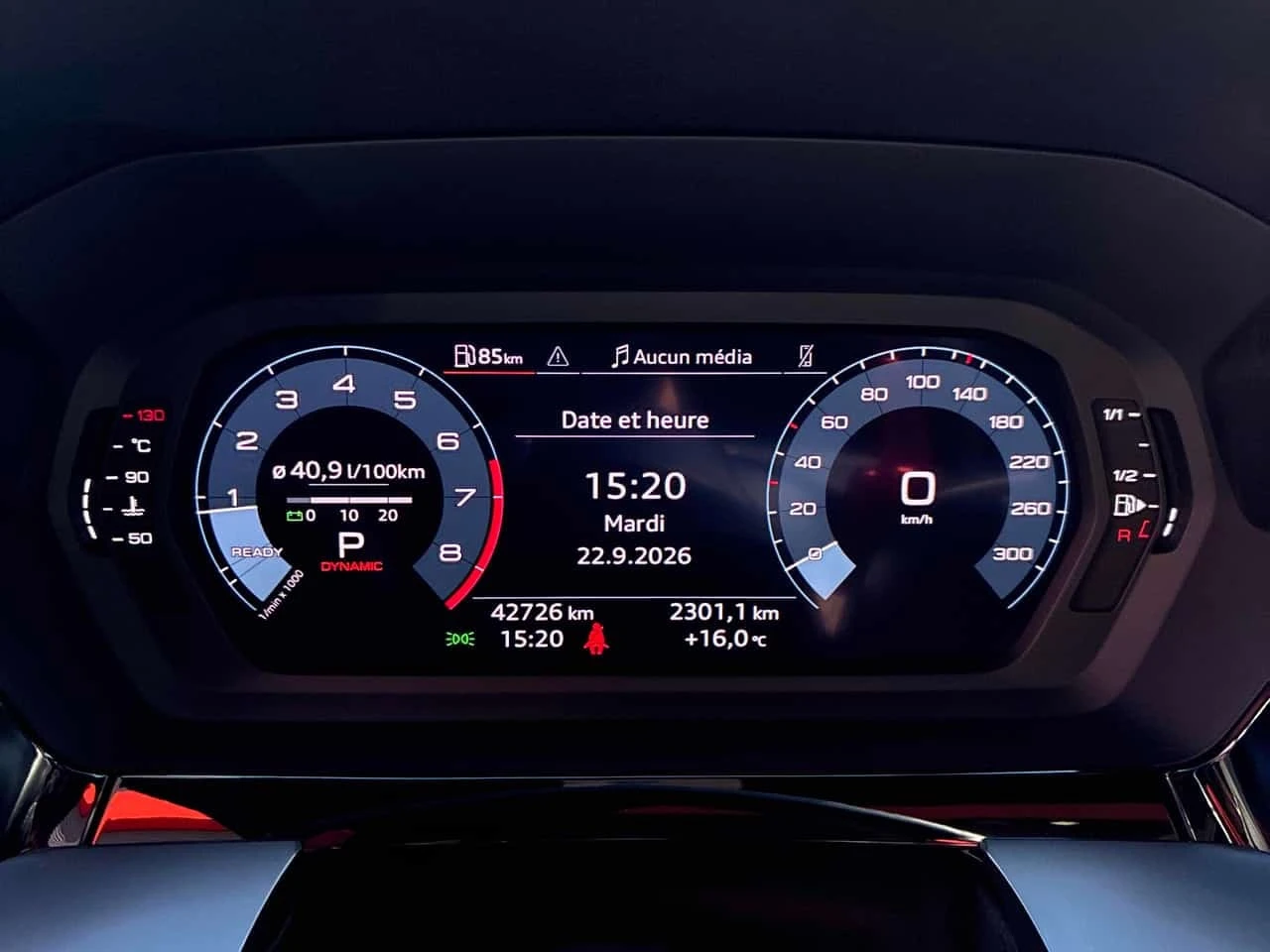 Audi S3 * Komfort * CARFAX * БЕЗ ПЪРВОНАЧАЛНА ВНОСКА, снимка 8 - Автомобили и джипове - 56198823