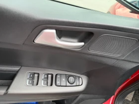 Kia Sportage Гаранционен КИА ПЛОВДИВ до 2028г. 44000 реални км!, снимка 11