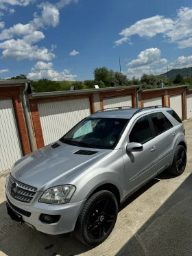     Mercedes-Benz ML 320