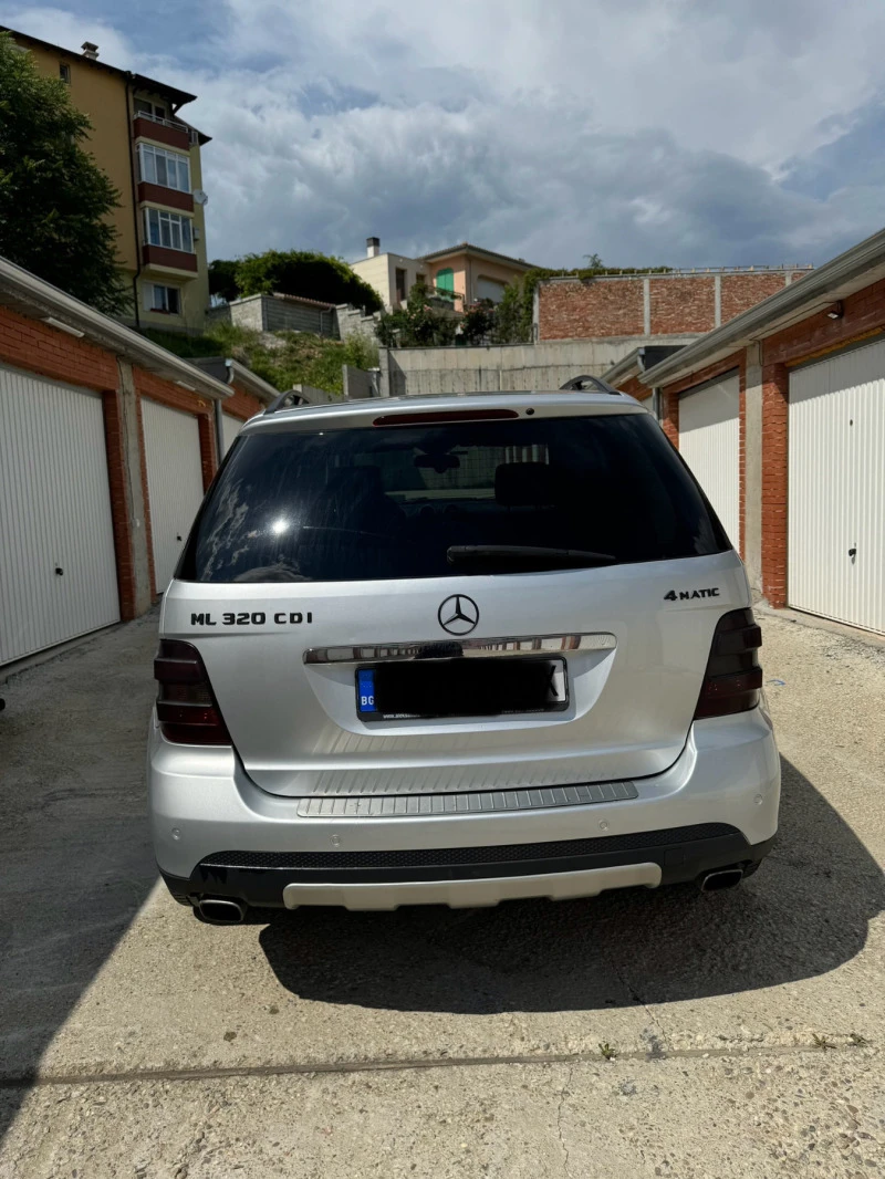 Mercedes-Benz ML 320, снимка 4 - Автомобили и джипове - 47186362