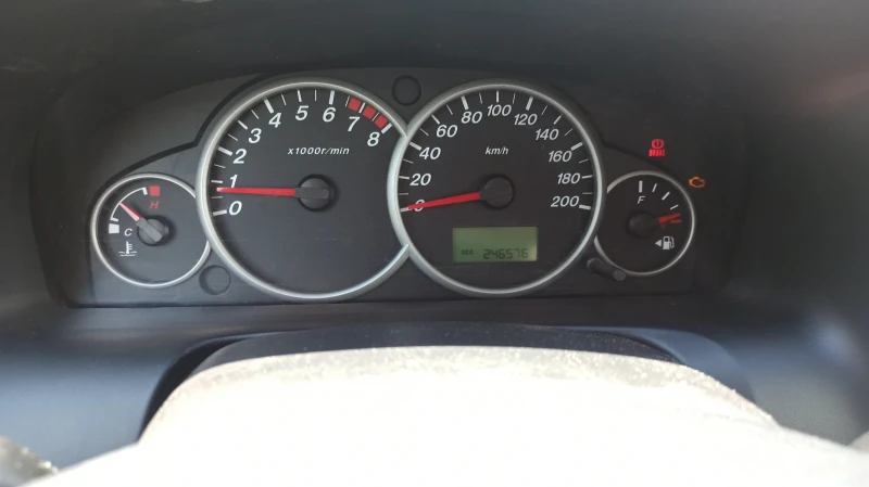 Mazda Tribute, снимка 5 - Автомобили и джипове - 51614316