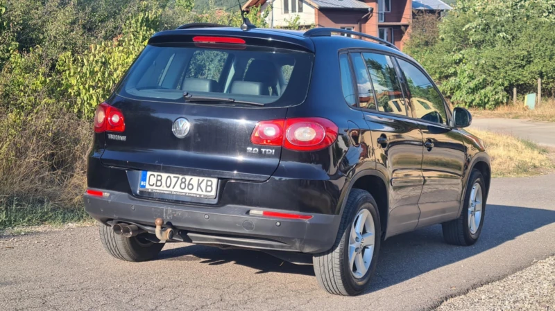 VW Tiguan, снимка 4 - Автомобили и джипове - 52562472