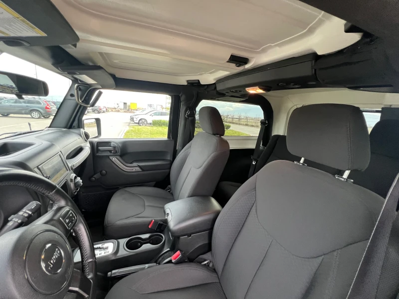 Jeep Wrangler 3.6 V6 AUTOMATIC, снимка 11 - Автомобили и джипове - 52162038