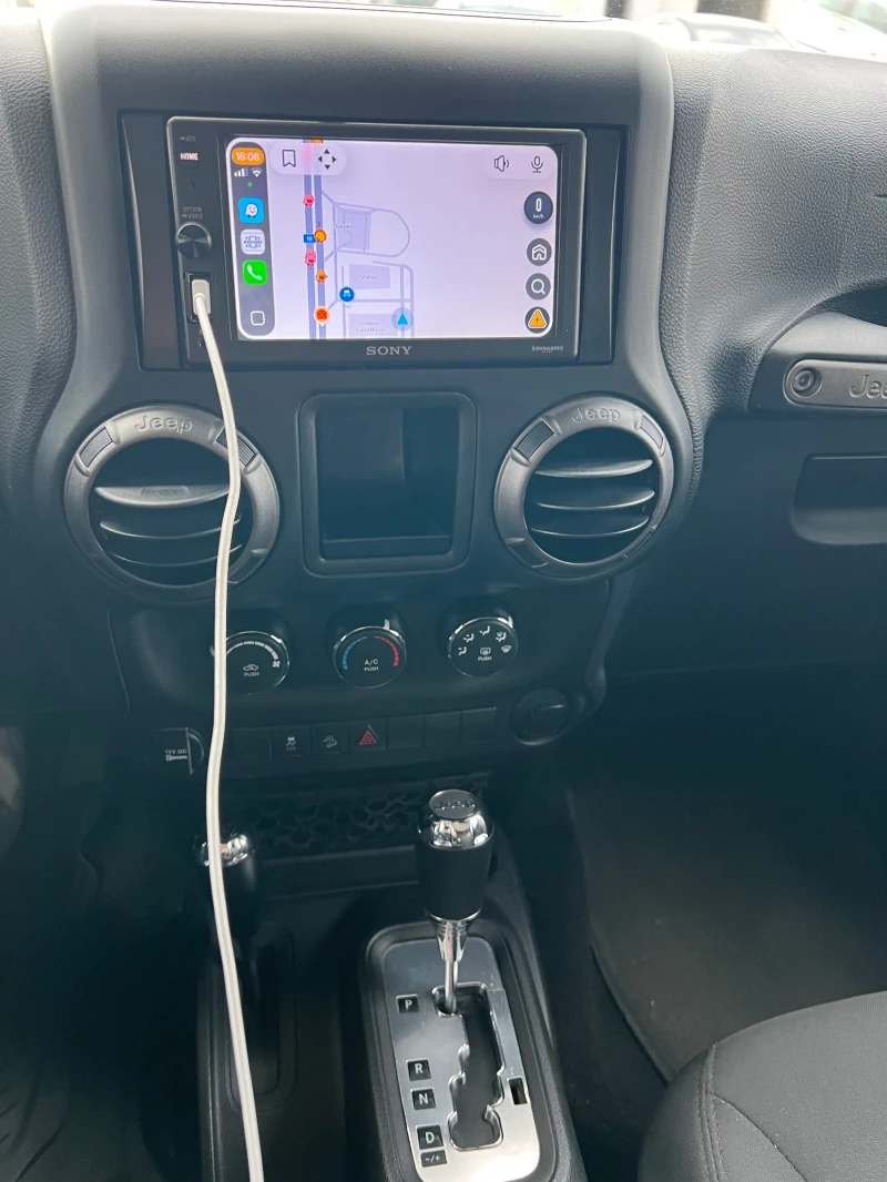 Jeep Wrangler 3.6 V6 AUTOMATIC, снимка 12 - Автомобили и джипове - 52162038